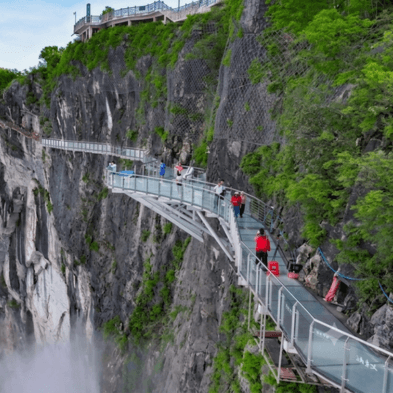 Private guided tour of Zhangjiajie's towering sandstone pillars, the Avatar Mountains