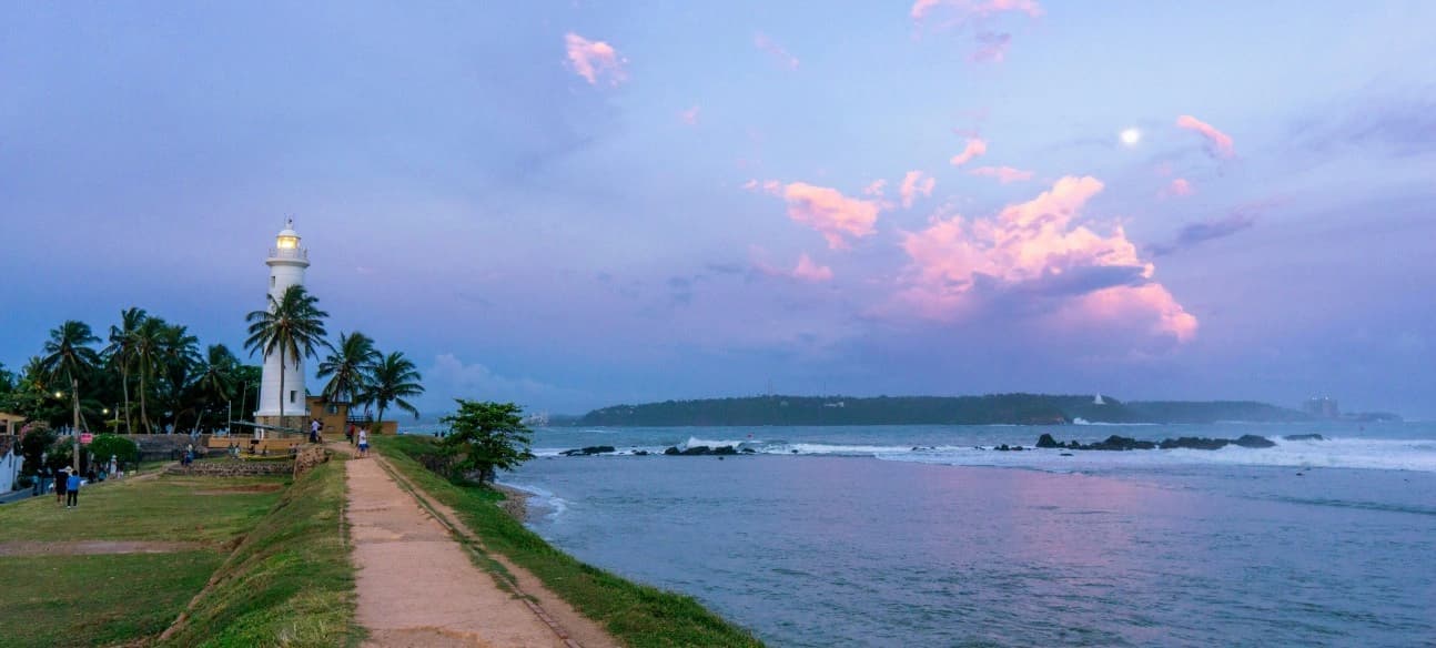Scenic sunset view in Galle, Sri Lanka featuring coastal charm and historic surroundings